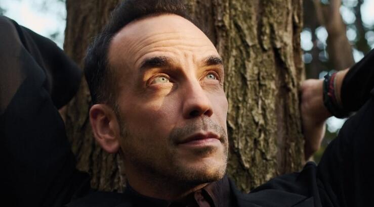 Πάνος Μουζουράκης: "Τα ρούχα μου, μου τα διαλέγει η γυναίκα μου"