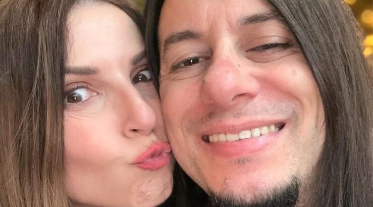 Ευρυδίκη: Οι selfies με τον σύζυγό της και το σχόλιο που άφησε: "Δηλώνω επίσημα φαν" [εικόνες]