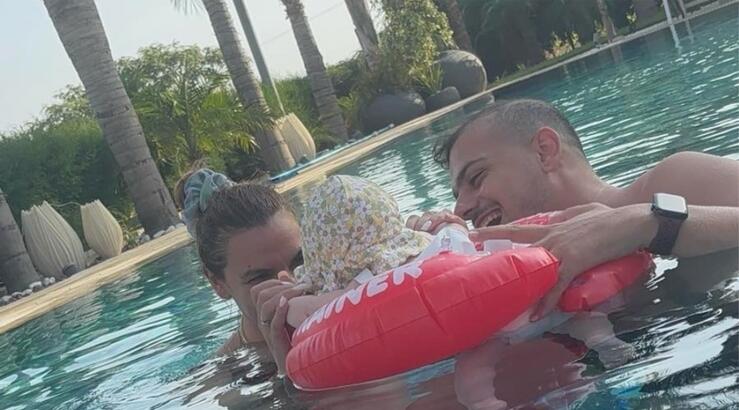 Ιωάννα Λαμπροπούλου: Μοιράζεται μια τρυφερή στιγμή του συζύγου της με την κόρη τους, Λετίσια [βίντεο]