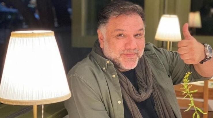 Αρναούτογλου σε γνωστό καλλιτέχνη: «Αν ήμουν γκέι, θα ήθελα πολύ να κάνω δεσμό μαζί σου» [βίντεο]