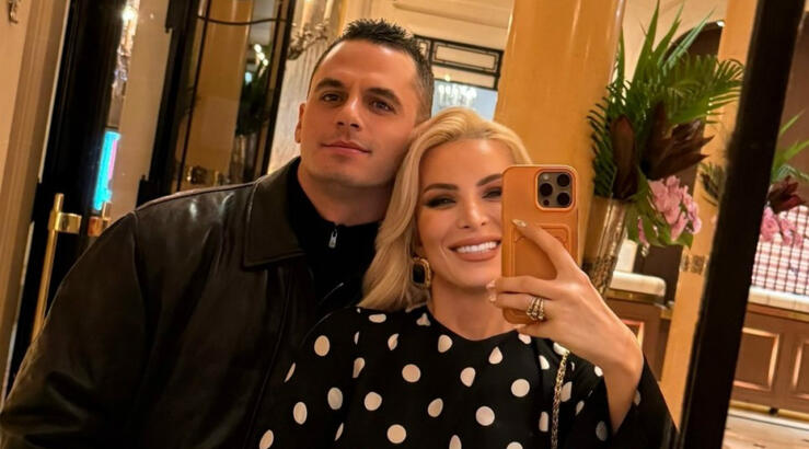 Κατερίνα Καινούργιου: Πήγε στην εκπομπή της με το μονόπετρο και το είδαμε πρώτη φορά [βίντεο]