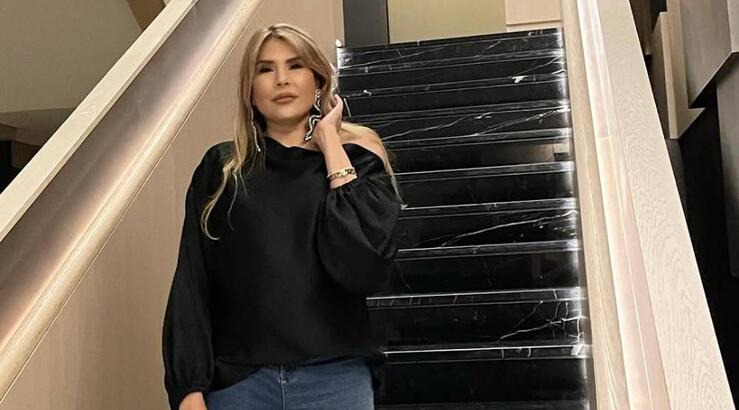 Άντρεα Λόρδου: Σου δείχνει την ιδανική φούστα για την περίοδο που διανύουμε