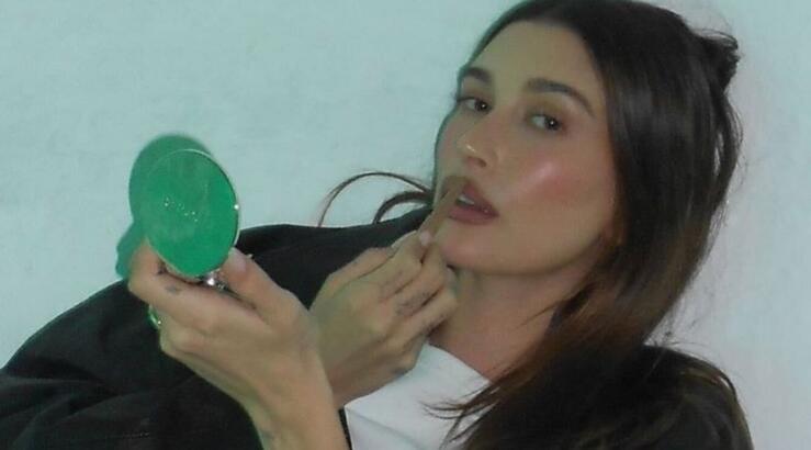 Hailey Bieber: Το νέο προϊόν ομορφιάς που ετοιμάζεται να κυκλοφορήσει
