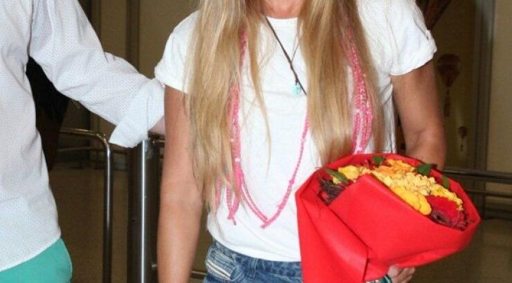 Σάρα Εσκενάζυ: Επέστρεψε στην Ελλάδα! [εικόνες]