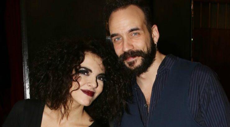 Πάνος Μουζουράκης και Μαρία Σολωμού ποζάρουν σε πρεμιέρα στην Αγγλία και οι φωτογράφοι τους αγνοούν [βίντεο]