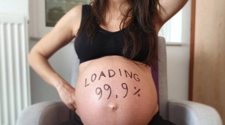 Ηθοποιός που γνωρίσαμε μέσα από κυπριακή σειρά ποζάρει με φουσκωμένη κοιλίτσα λίγο πριν το μαιευτήριο 