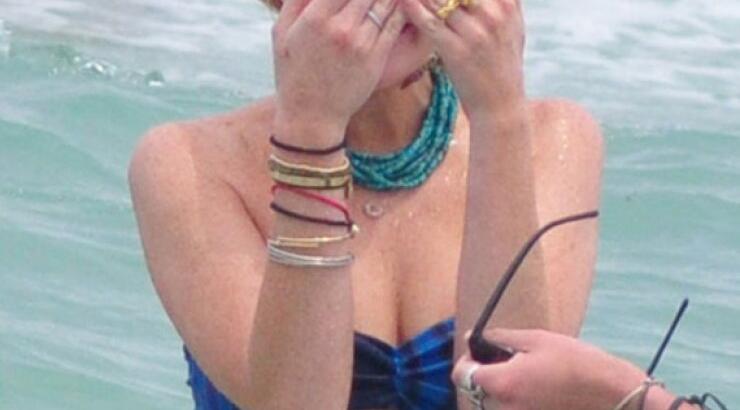 Όταν τους έφυγε το μαγιό: Tα πιο σέξι ατυχήματα διασήμων κυριών! [εικόνες]