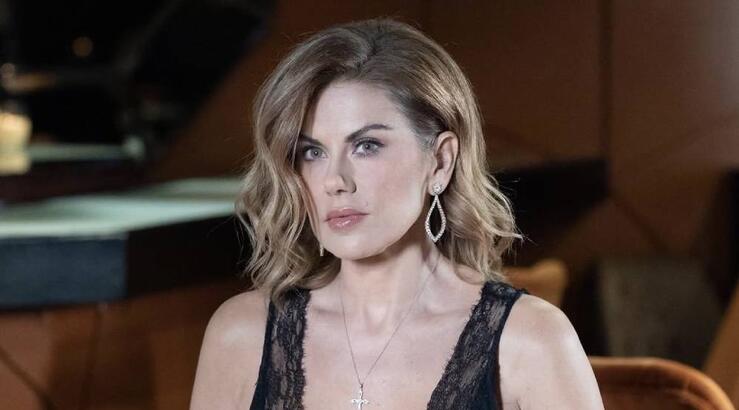 Ευγενία Μανωλίδου: Ποζάρει με την 25χρονη κόρη της και η ομοιότητα είναι συγκλονιστική 