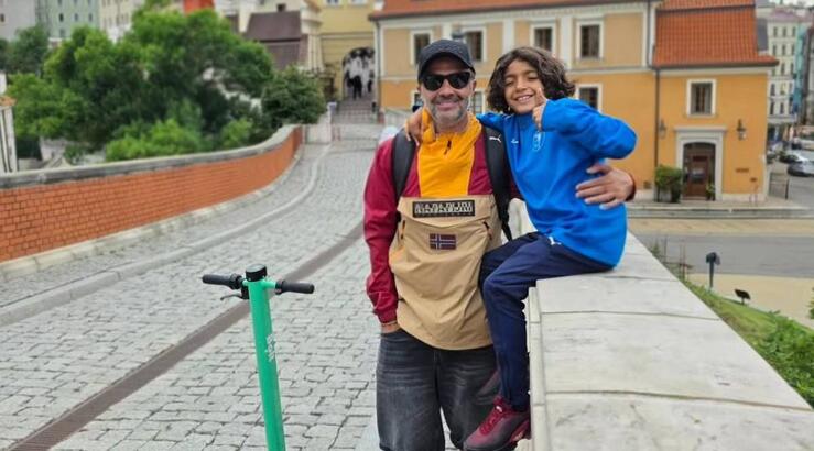 Μιχάλης Σοφοκλέους: Στην Πολωνία με τον γιο του – Τα όμορφα στιγμιότυπα [εικόνες]