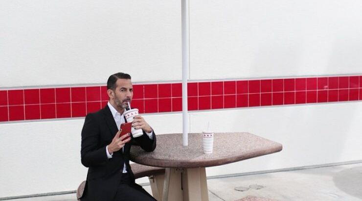 Το νέο πρόσωπο του Marc Jacobs 