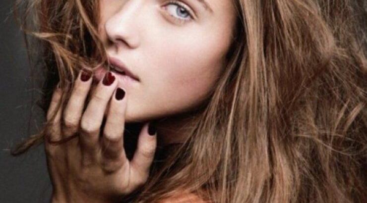 Μαλλιά... κουρασμένα; Δείτε τα να αλλάζουν μέσα σε 7 λεπτά!