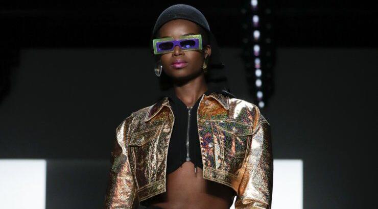 Επέλεξε metallic details και νιώσε σαν star σε music awards