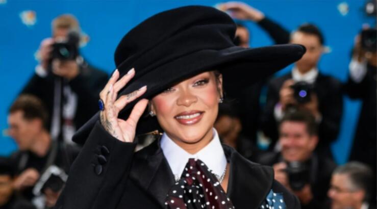 Rihanna: Έγκυος στο τρίτο της παιδί! [βίντεο]