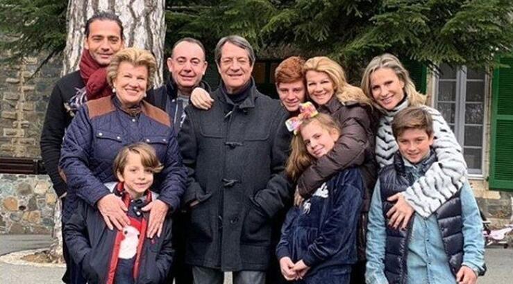 Έλσα Αναστασιάδη: Οι ευχές στον μπαμπά της, στην κόρη της και στον ανιψιό της [εικόνες]