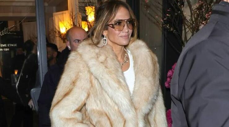 H Jennifer Lopez με το χειμερινό lip combo που πρέπει να δοκιμάσεις