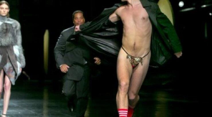 O σαμποτέρ του fashion week της Νέας Υόρκης