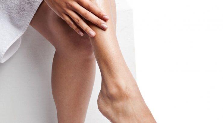 Το μαύρισμα στον ήλιο και τα καλσόν είναι πια ξεπερασμένα!