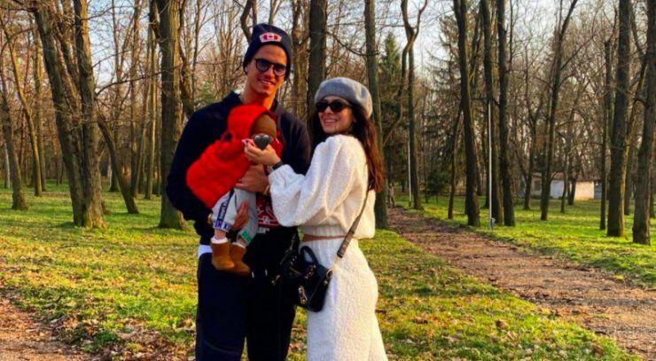 Μαρία Κορτζιά: Αγόρασε Dolce & Gabbana sneakers σχεδιασμένα για εκείνην με το όνομα του γιου της