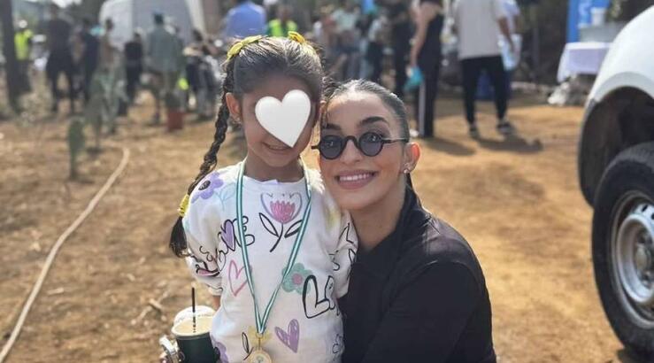 Άντρεα Νικολάου Παναγή: Η κόρη της χαϊδεύει τη φουσκωμένη της κοιλίτσα [εικόνα]