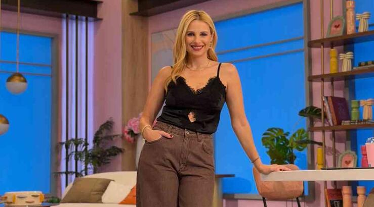 Η Χριστιάνα Αριστοτέλους επενδύει στο jacket που απογειώνει κάθε look