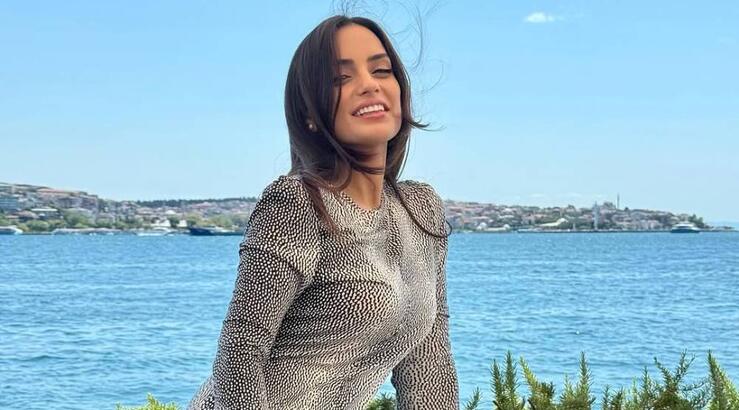 Ελπίδα Ιακωβίδου: Την «τσακώσαμε» να κάνει βόλτα στο κέντρο της Αθήνας [εικόνα]