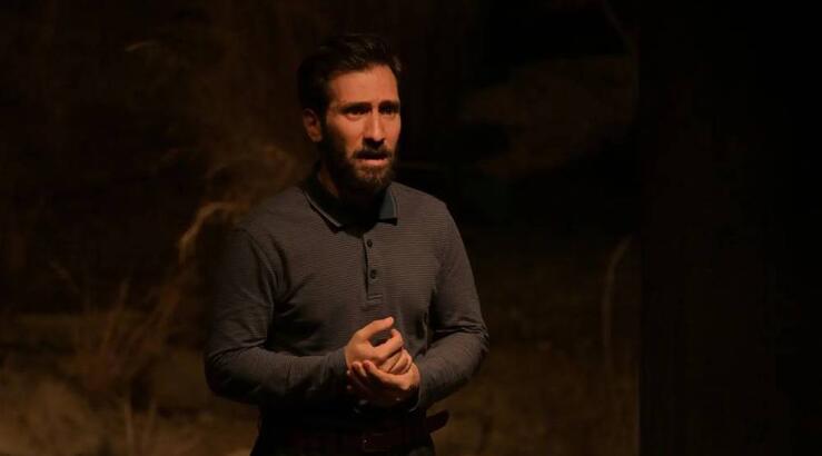 Γιάννης Μίνως: Φωτογραφίζει την ηθοποιό σύντροφό του topless στις διακοπές τους [εικόνες]