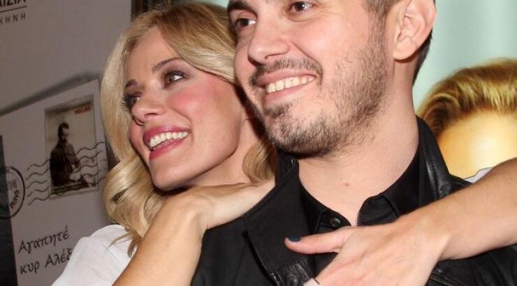 Δείτε πως στόλισαν το σπίτι τους η Ζέτα Μακρυπούλια και ο Μιχάλης Χατζηγιάννης