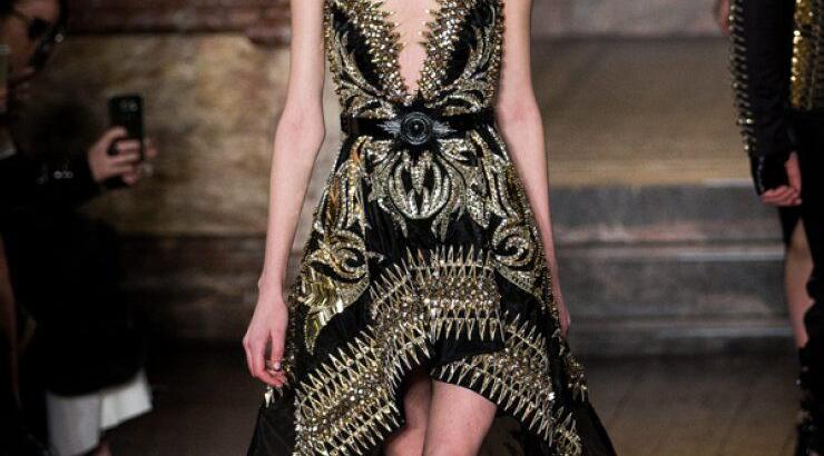 LFW: Το fashion show του Julien Macdonald [εικόνες]