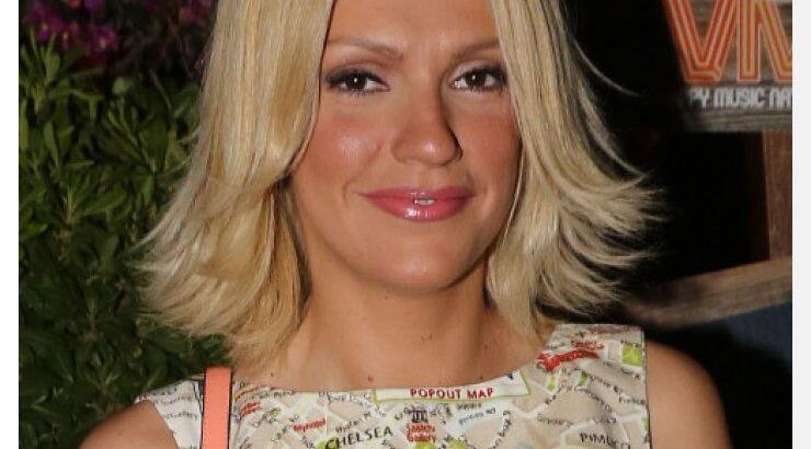 Σάσα Σταμάτη: "Αν κάνω στον Μουτσινά μασάζ στην καράφλα του με τα β@ζι@ μου, θα αλλάξει γνώμη" [βίντεο]