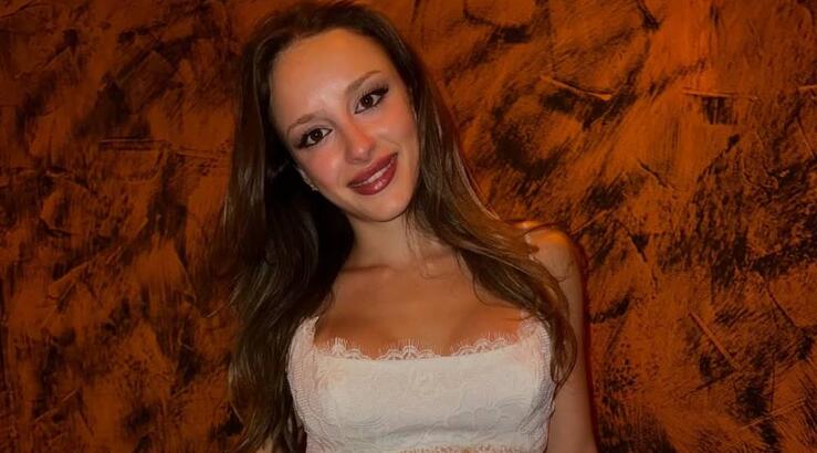 Εβελίνα Βασίλη: Με το jacket που θα φορεθεί περισσότερο αυτό τον χειμώνα