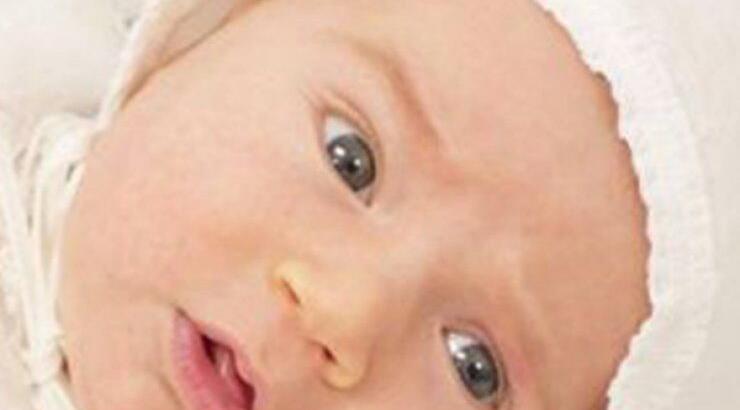 Γνωστή ηθοποιός βάφτισε τον γιο της κάτω από άκρα μυστικότητα