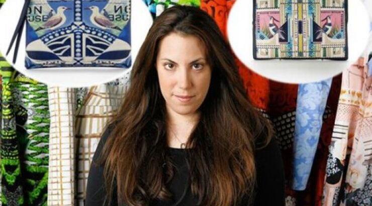 Κυκλοφορεί την πρώτη της σειρά με τσάντες η Katrantzou