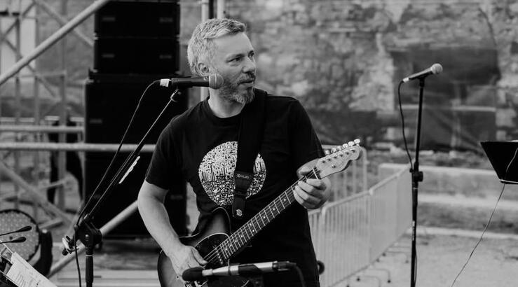 Αλκίνοος Ιωαννίδης: Το τραγούδι που αφιέρωσε στη μητέρα του στη συναυλία του στη Λευκωσία [βίντεο]