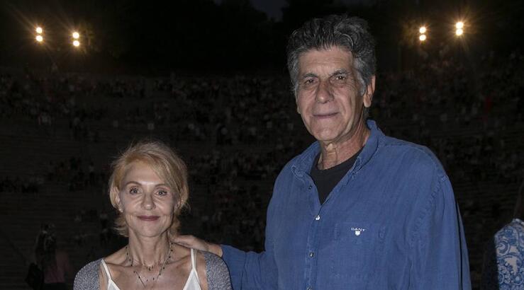 Ηρώ Μπέζου: Δείτε την 36χρονη κόρη Μπέζου – Τσαλίκη σε βραδινή έξοδο με τη μαμά της