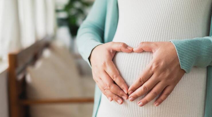 Έγκυος γνωστή Ελληνίδα παρουσιάστρια – Διανύει τους πρώτους μήνες της κύησης [βίντεο]