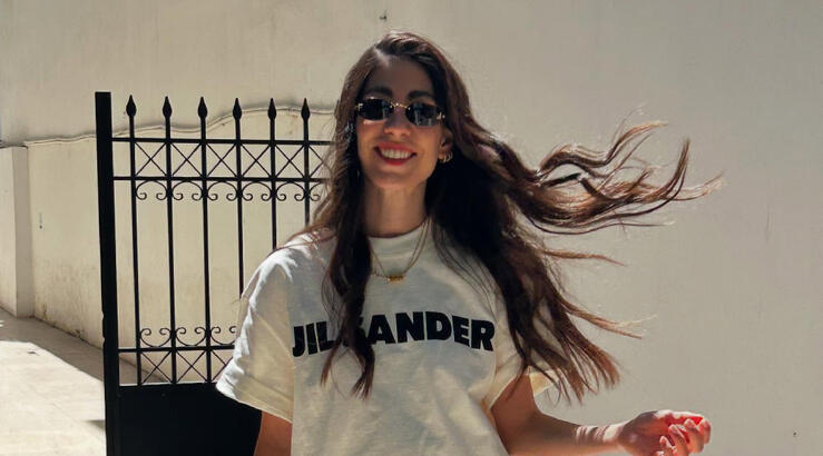 Αίγλη Νικολαΐδου: Το playful Zara φόρεμα της που μας κέρδισε στη Σύρο