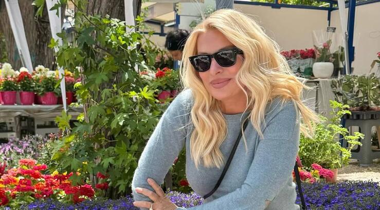 Ελένη Μενεγάκη: Η χαλαρή βόλτα με την κόρη της Μαρίνα [εικόνα]