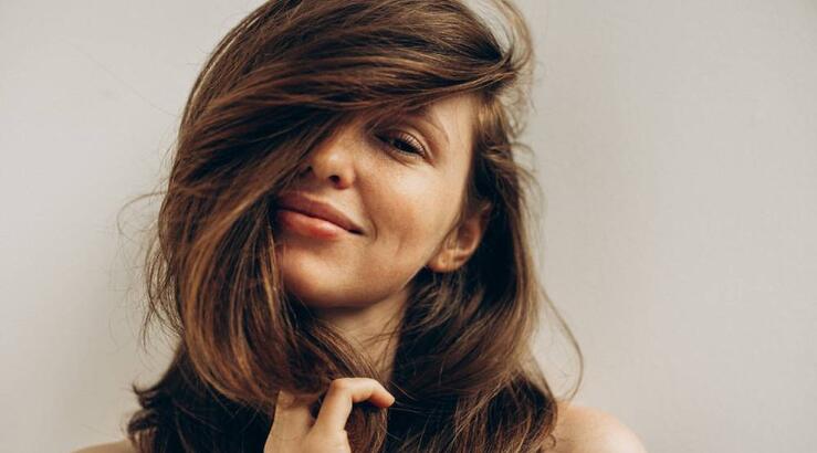 5 απλοί τρόποι για να χάσετε βάρος από το πρόσωπο και να αποκτήσετε γωνιές 