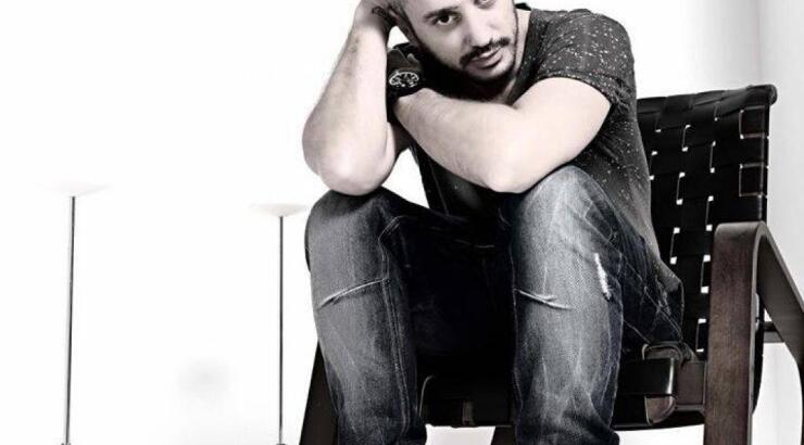 Νικόλας Ιωαννίδης: Δεν θα πιστεύετε με ποια παρουσιάστρια ξύπνησε το πρωί στο κρεβάτι του;