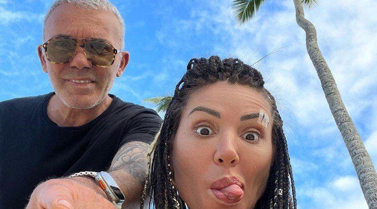 Στέλιος Ρόκκος: Οι πρώτες εικόνες στις παραλίες του Άγιου Δομίνικου με τη σύζυγο του 