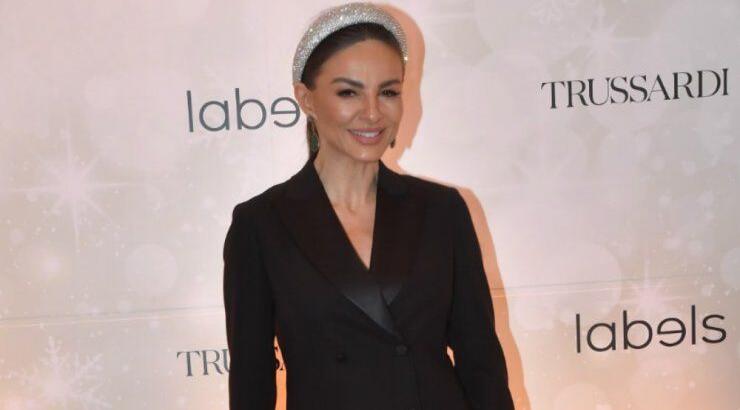 Ραμόνα Φίλιπ: Οι μπότες της έκλεψαν τις εντυπώσεις