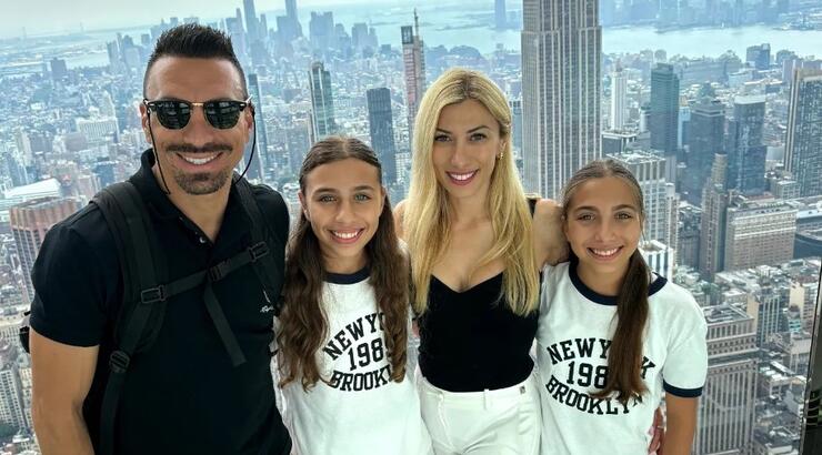 Kωνσταντίνος - Στέλλα Χαραλαμπίδη: Με τις κόρες τους στη Νέα Υόρκη ανήρτησαν τα πιο cute στιγμιότυπα