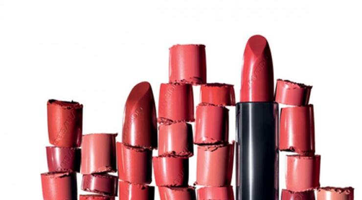 Shiseido, Rouge Rouge: 16 αληθινά κόκκινα