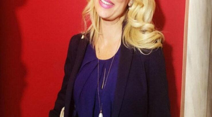 Ελένη Μενεγάκη: Αποκάλυψε on camera το μυστικό ομορφιάς της!