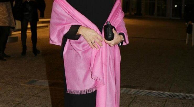 Έλενα Τσαβαλιά : Το σκύψιμο της με τα εκατομμύρια views [βίντεο]