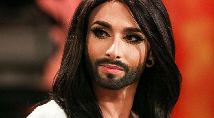 Διάσημες με μούσι αλά Conchita!