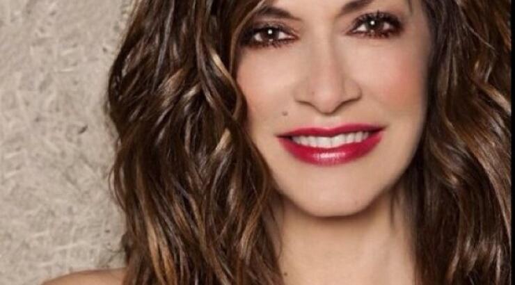  H Άννα Βίσση και το ολοκαίνουργιο στήθος της! [εικόνες]