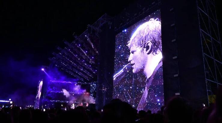 Ο Ed Sheeran καλωσόρισε τους fans του στη Λάρνακα στα... ελληνικά [βίντεο]