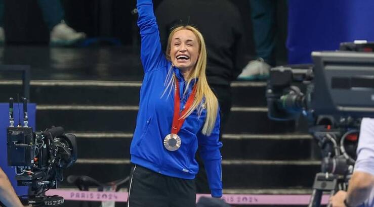 Η Καρολίνα Πελενδρίτου και το Ίδρυμα Kateryna Biloruska εγκαινιάζουν πρόγραμμα ηγεσίας για έφηβες στην Κύπρο