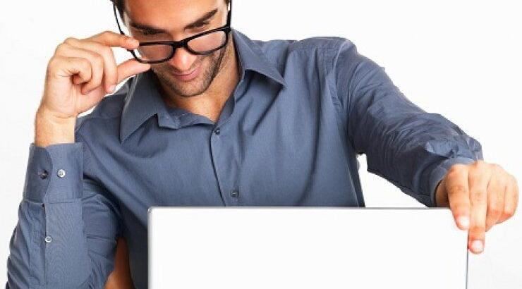 Ένας στους πέντε άντρες έχει κρυφό email!